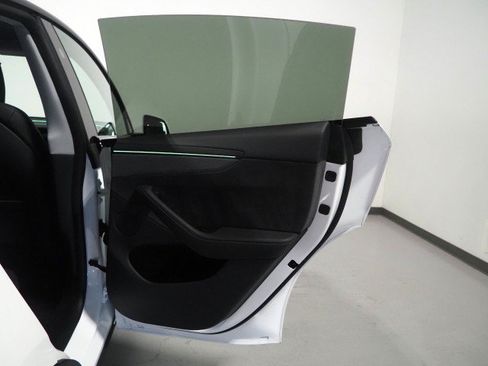 Used 2026 Tesla Model Y Long Range RWD image 65