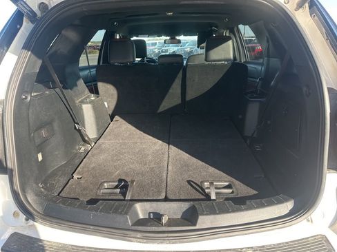 Used 2019 Ford Explorer XLT w/ Equipment Group 202A AWD/4WD image 28