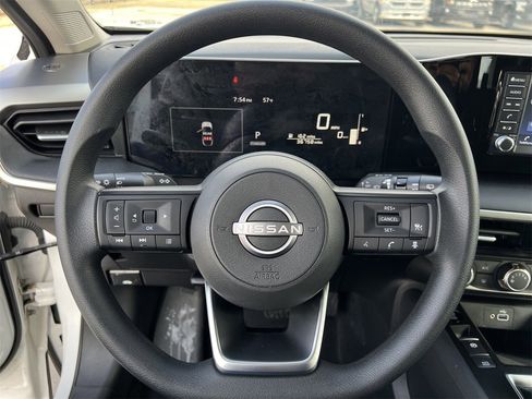 Certified 2025 Nissan Kicks S image 9