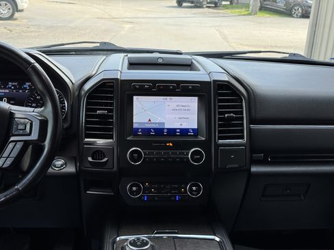 Used 2021 Ford Expedition Max Limited AWD/4WD image 14