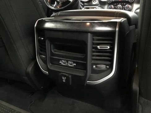 Used 2020 RAM 1500 Big Horn AWD/4WD image 18