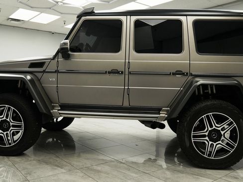 Used 2017 Mercedes-Benz G 550 Squared image 9