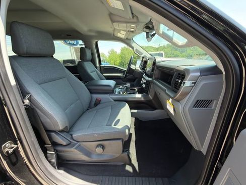 Used 2025 Ford F150 Lightning XLT AWD/4WD image 9