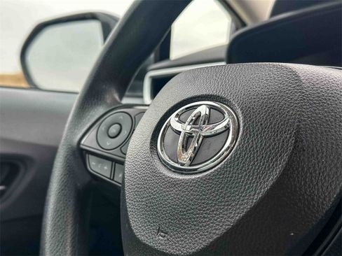 Used 2024 Toyota Corolla LE image 28