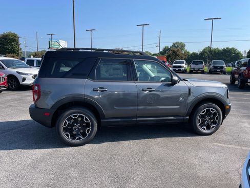 New 2025 Ford Bronco Sport Outer Banks w/ Outer Banks Tech Package+ image 2