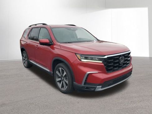 Used 2023 Honda Pilot Elite image 12