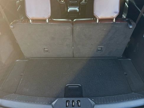 Used 2020 Ford Explorer Platinum w/ Premium Technology Package image 57