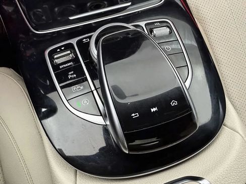Used 2017 Mercedes-Benz E 300 4MATIC image 37