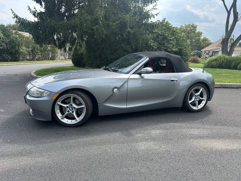 Used 2006 BMW Z4 3.0si RWD image 4