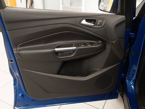 Used 2019 Ford Escape SEL AWD/4WD image 18