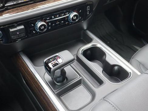 New 2026 GMC Sierra 1500 Elevation w/ Elevation Premium Package AWD/4WD image 17