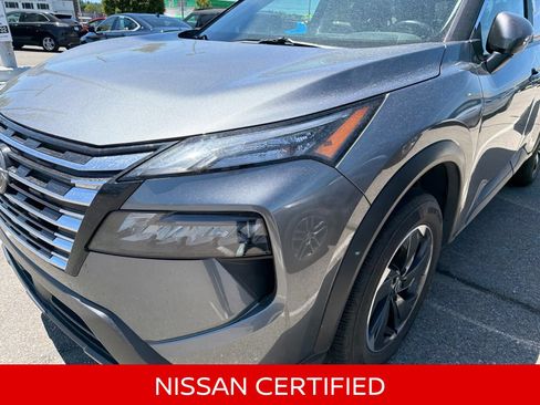 Certified 2025 Nissan Rogue SV AWD/4WD image 2