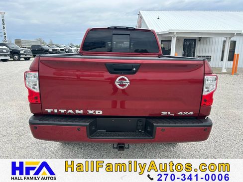 Used 2016 Nissan Titan SL image 4