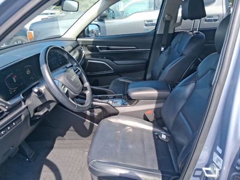 Certified 2024 Kia Telluride S FWD image 10