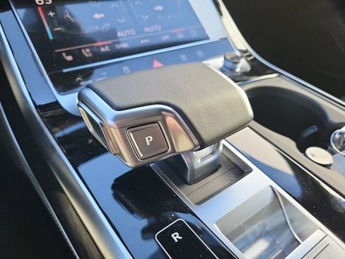 New 2026 Audi Q8 Premium Plus image 25