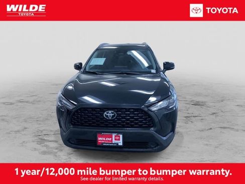 Certified 2025 Toyota Corolla Cross LE image 4