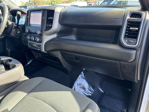 Used 2024 RAM 2500 Tradesman w/ Chrome Appearance Group image 32