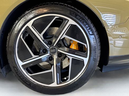 Used 2024 Audi RS e-tron GT image 29