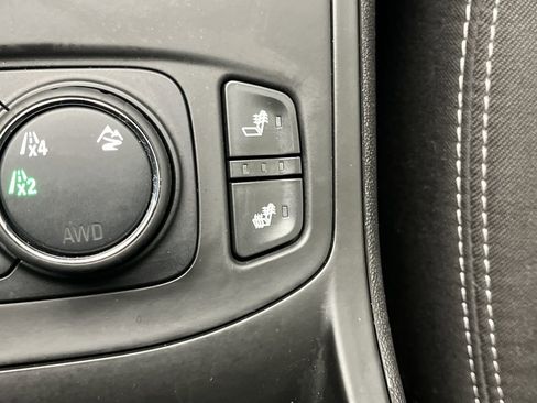 Certified 2023 GMC Terrain SLE w/ Driver Convenience Package image 22