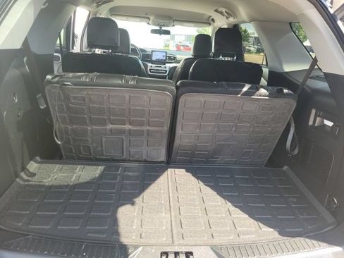 Used 2022 Ford Explorer XLT w/ Equipment Group 202A RWD image 22