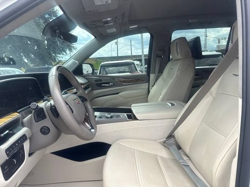Used 2023 Cadillac Escalade ESV Sport Platinum AWD/4WD image 8