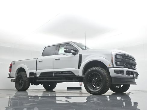 New 2026 Ford F250 Lariat w/ Black Appearance Package image 3