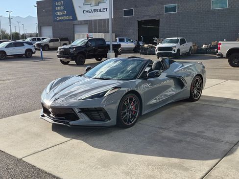 Used 2024 Chevrolet Corvette Stingray Preferred Conv w/ Z51 Performance Package RWD image 8