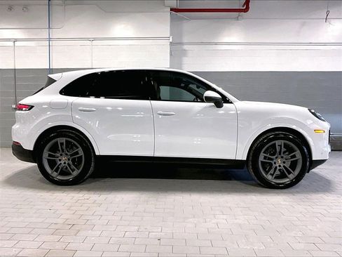 Certified 2025 Porsche Cayenne image 6