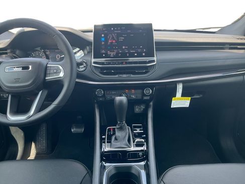 New 2026 Jeep Compass Latitude image 20