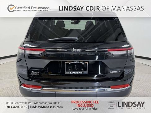 Used 2023 Jeep Grand Cherokee Laredo AWD/4WD image 8