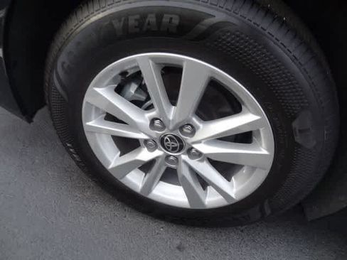 Used 2025 Toyota Camry LE FWD image 11