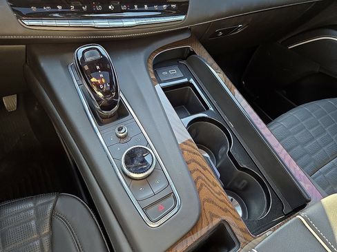 Used 2024 Cadillac Escalade Sport Platinum AWD/4WD image 30
