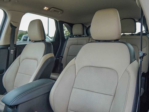 Used 2020 Ford Escape Titanium image 11