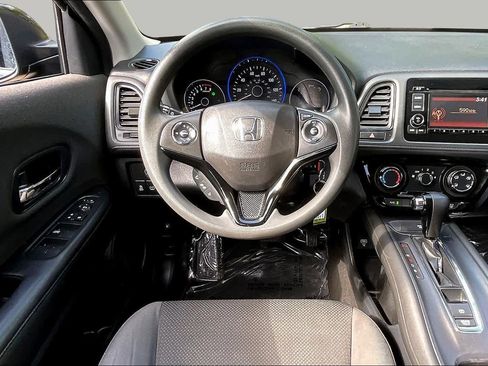 Used 2019 Honda HR-V LX image 6