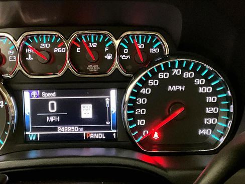 Used 2017 Chevrolet Silverado 2500 High Country w/ Duramax Plus Package image 23