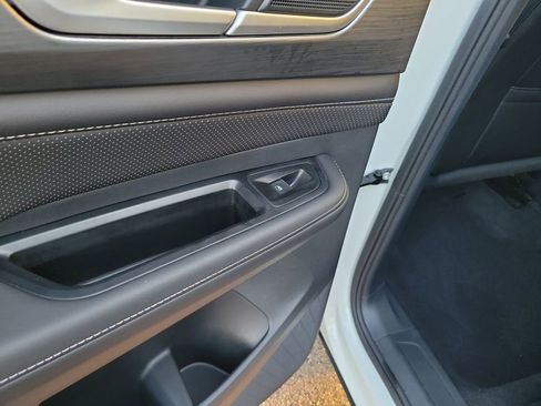 Used 2024 Volkswagen Atlas Cross Sport SE w/ Black Wheel Package image 12