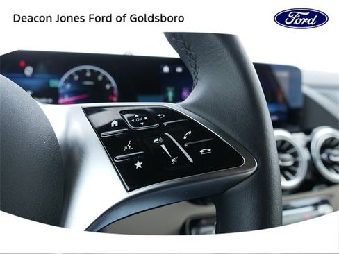 Used 2025 Mercedes-Benz GLA 250 image 22