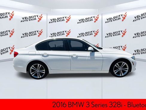 Used 2016 BMW 328i Sedan RWD image 2
