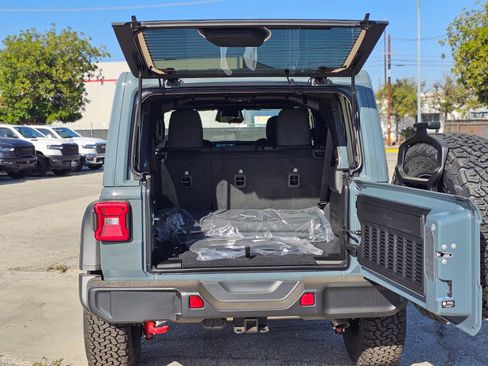 New 2026 Jeep Wrangler Unlimited Rubicon AWD/4WD image 6