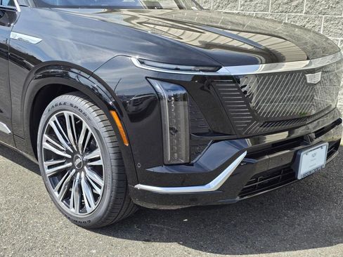 New 2026 Cadillac Vistiq Premium Luxury AWD/4WD image 15