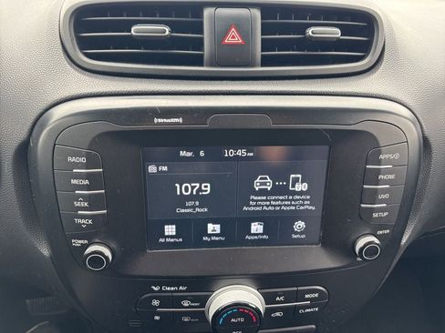 Used 2019 Kia Soul + image 19