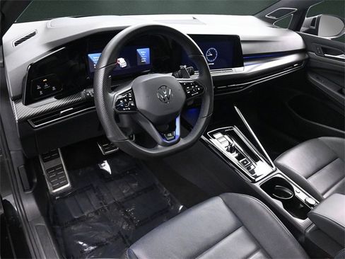 Used 2024 Volkswagen Golf R image 9