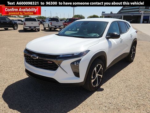 Used 2024 Chevrolet Trax RS w/ Driver Confidence Package image 1