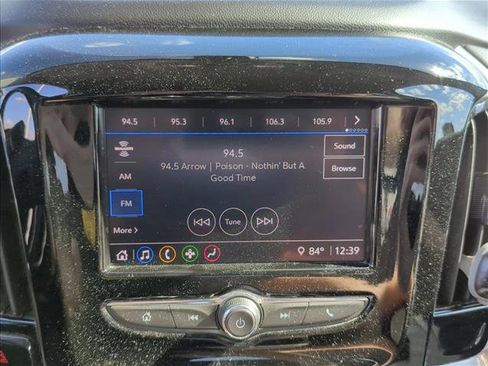 Used 2020 Chevrolet Traverse LT image 16