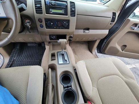 Used 2007 Nissan Frontier SE w/ SE Value Truck Pkg AWD/4WD image 30