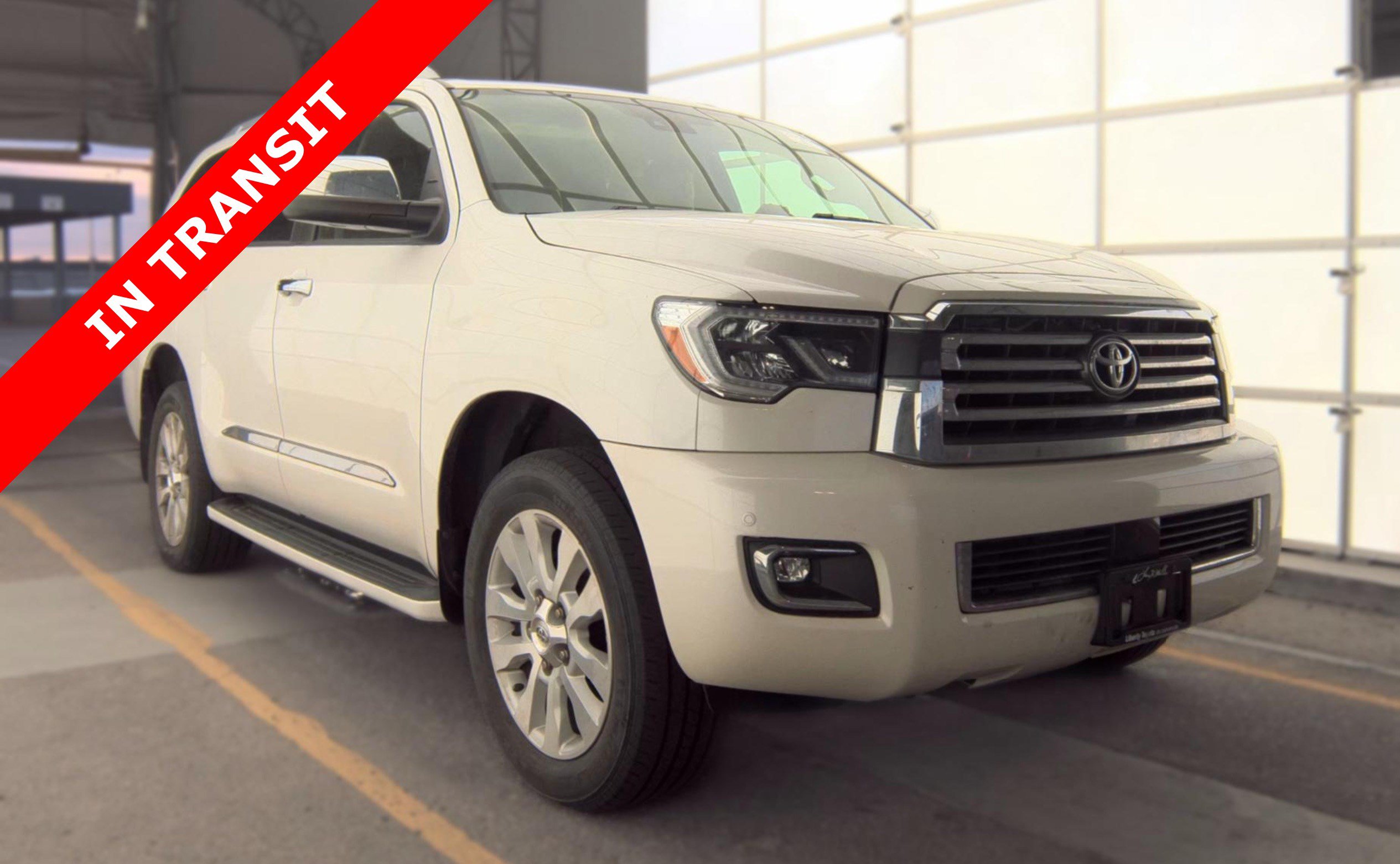 Used 2018 Toyota Sequoia Platinum AWD/4WD image 3