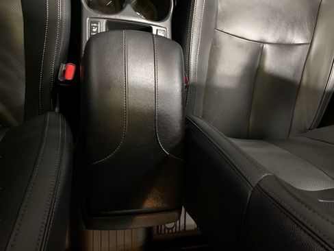 Used 2019 Nissan Rogue SL AWD/4WD image 17