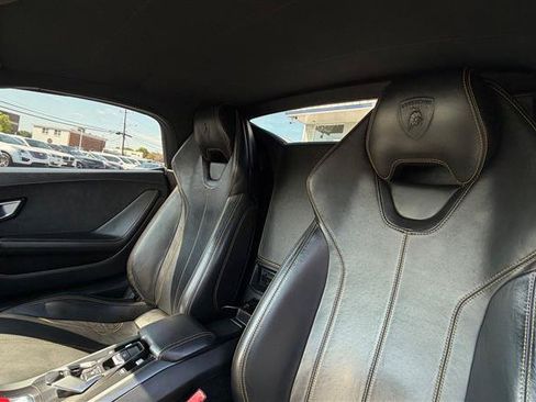 Used 2019 Lamborghini Huracan LP 580-2 RWD image 35