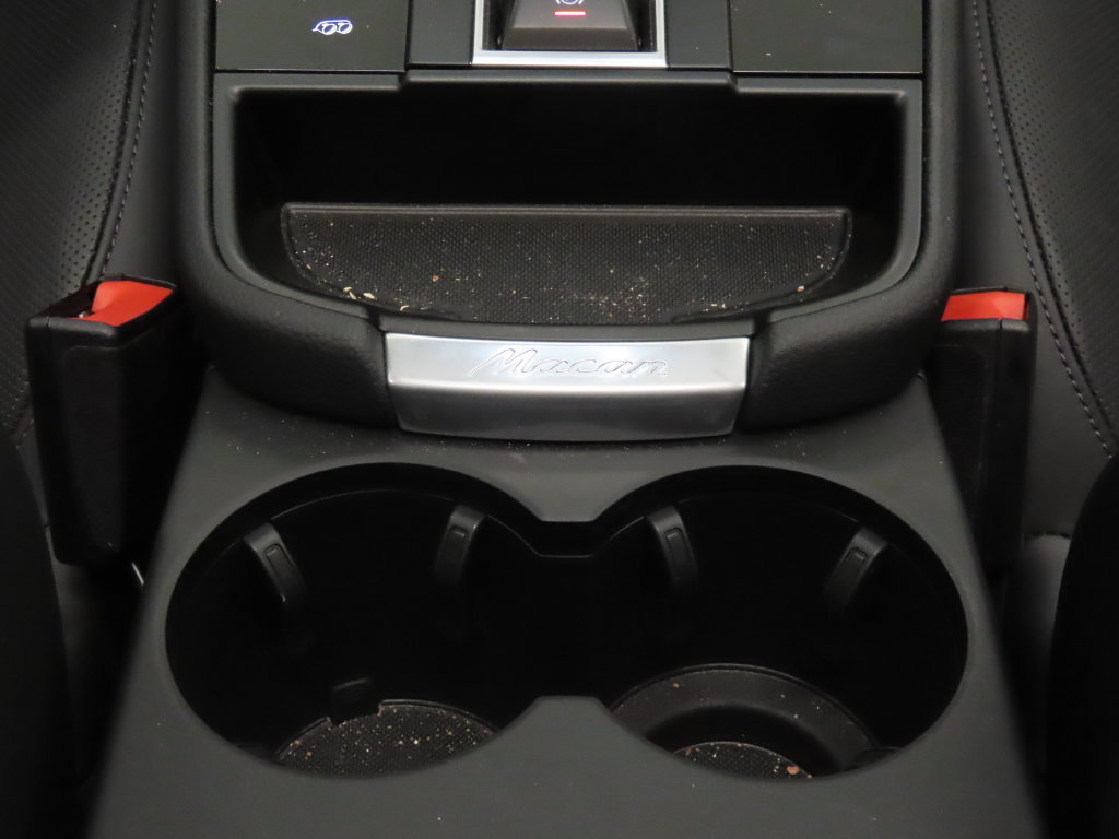 Certified 2026 Porsche Macan GTS AWD/4WD image 29