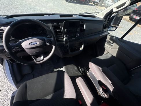 Used 2022 Ford Transit 250 Low Roof w/ Exterior Upgrade Package RWD image 4